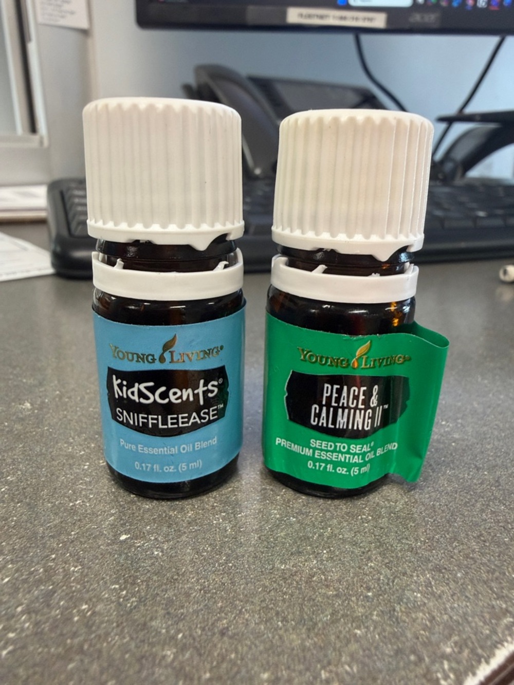 Young living - lot of 2 essential oil - kidscents sniffleease & peace & calming